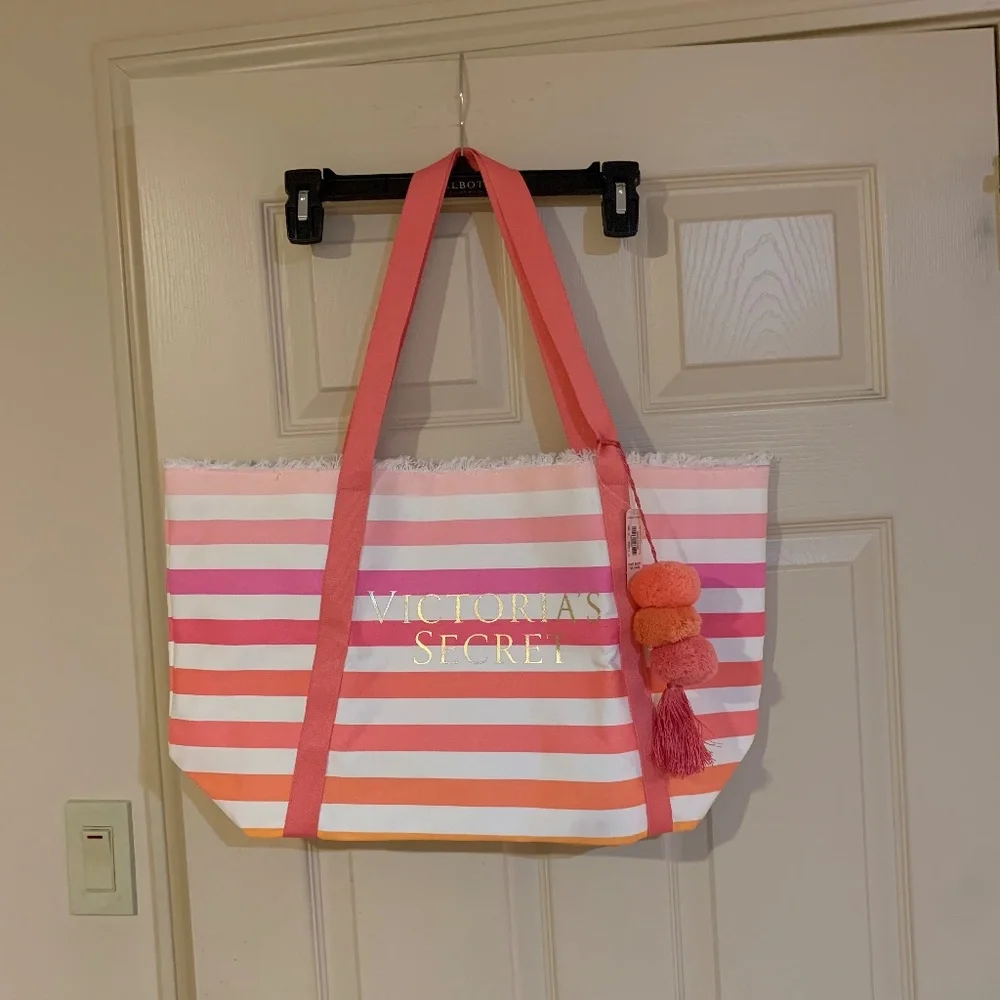 NWT Victoria’s Secret Pink/White Tote Bag